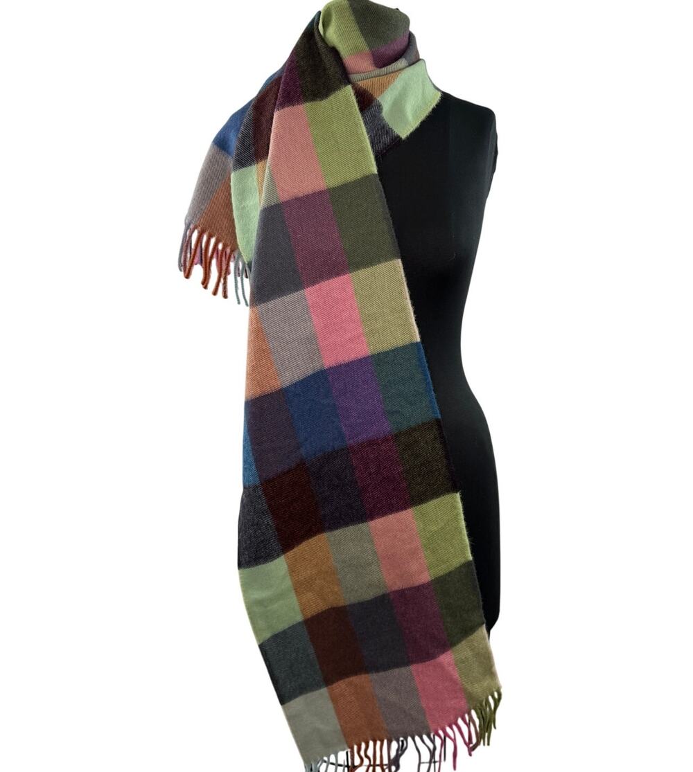 TUMI Baby Alpaca Pink Green Fringe Scarf Check Around Neck Causal Winter PERU